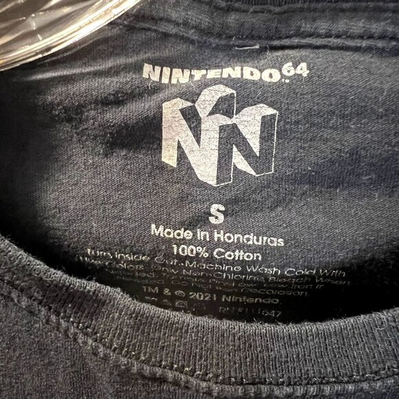 Nintendo Men's Graphic Tees Classic‎ 64 Striped 3D Logo Short - Picture 5 of 5